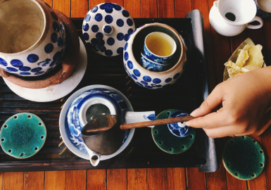TÁCH TRÀ VÀ CÂU CHUYỆN HƯƠNG VỊ QUÊ HƯƠNG